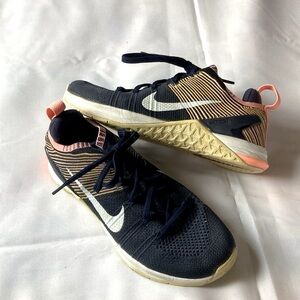 Women’s Nike MetCon sneakers in navy blue, cream, white & light pink, Size 8 US